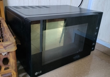 Used LG NeoChef Microwave Oven 23L On Quick Sale