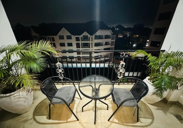 Elegant 3-Months-Old Outdoor Balcony Set On Sale