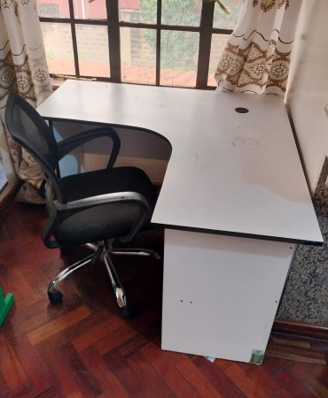 L Shaped office desk set