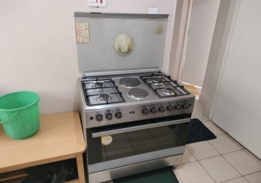 Reliable Von 4 Gas + 2 Electric Cooker – Durable & Efficient Design