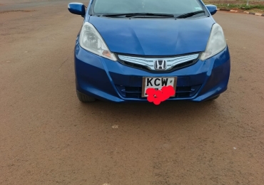 Powerful Compact Honda Fit – Clean & Reliable